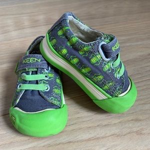 [4] KEEN Coronado Print Shoe Magnet Lizard